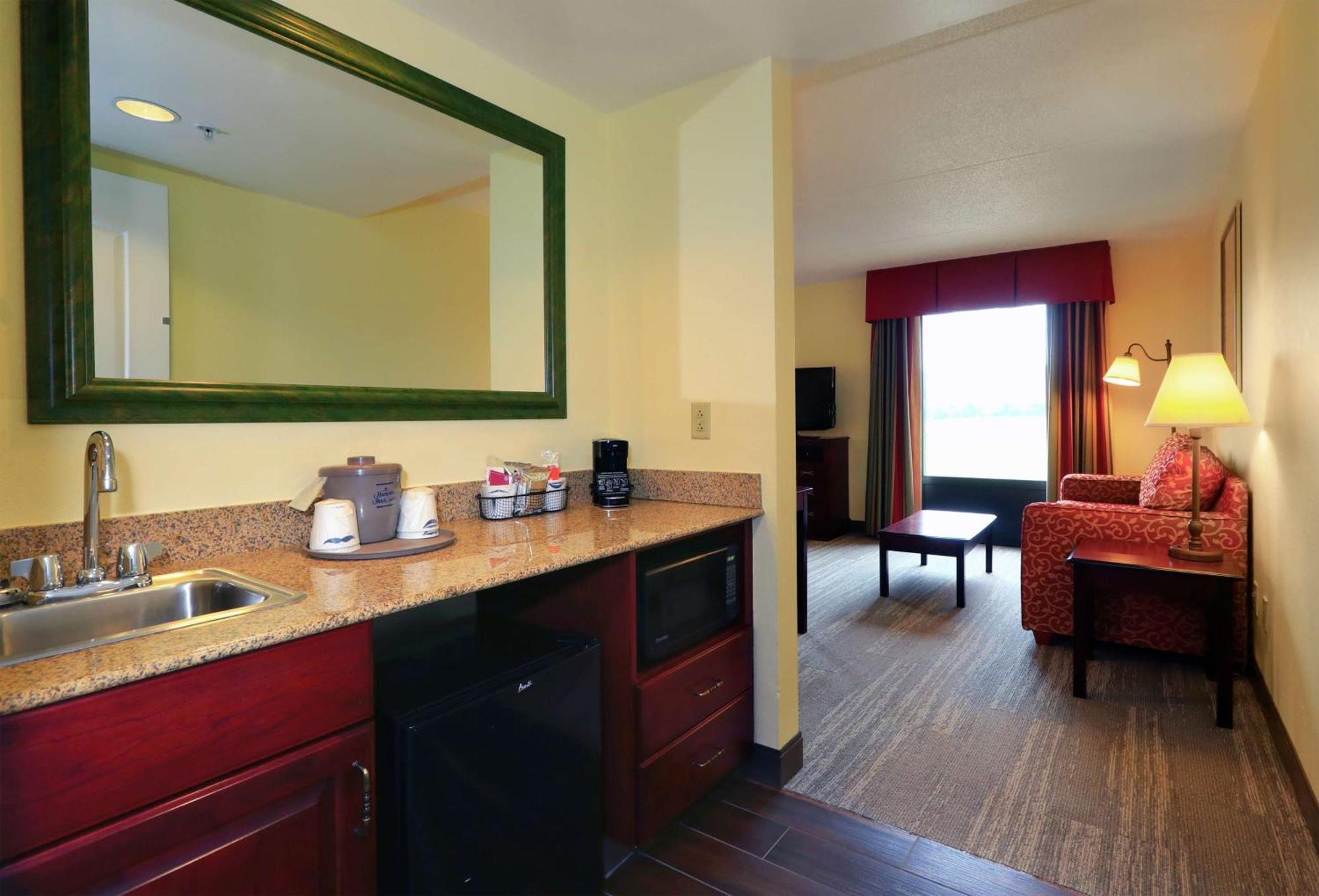 Hampton Inn And Suites Of Lamar Mill Hall Экстерьер фото